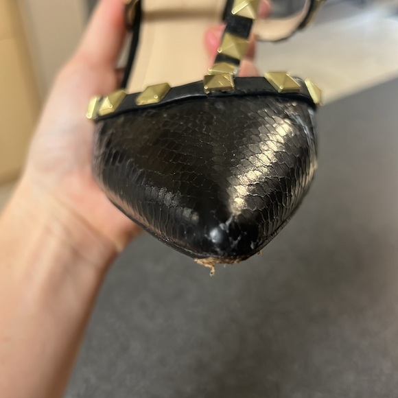 BCBG black Heels - Picture 5 of 14